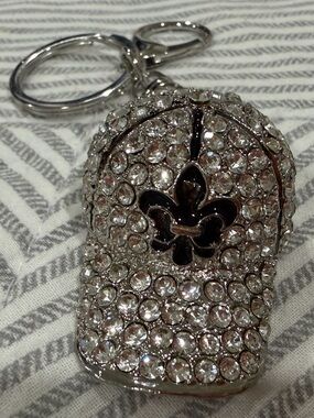 Faux diamond rhinestone baseball cap hat silver black fleur de lis keychain clip